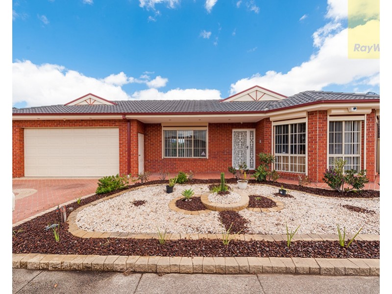 67 Lockwood Drive, Roxburgh Park VIC 3064