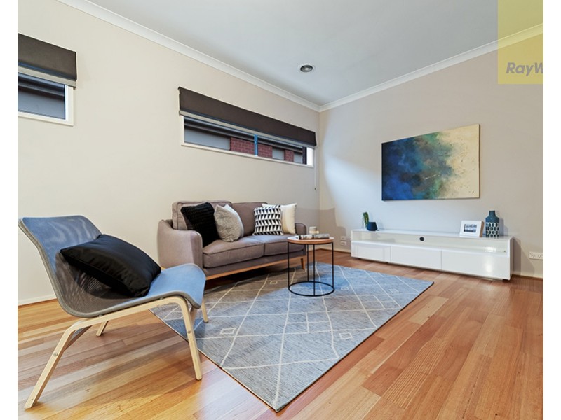 17 Westerfolds Loop, Craigieburn VIC 3064