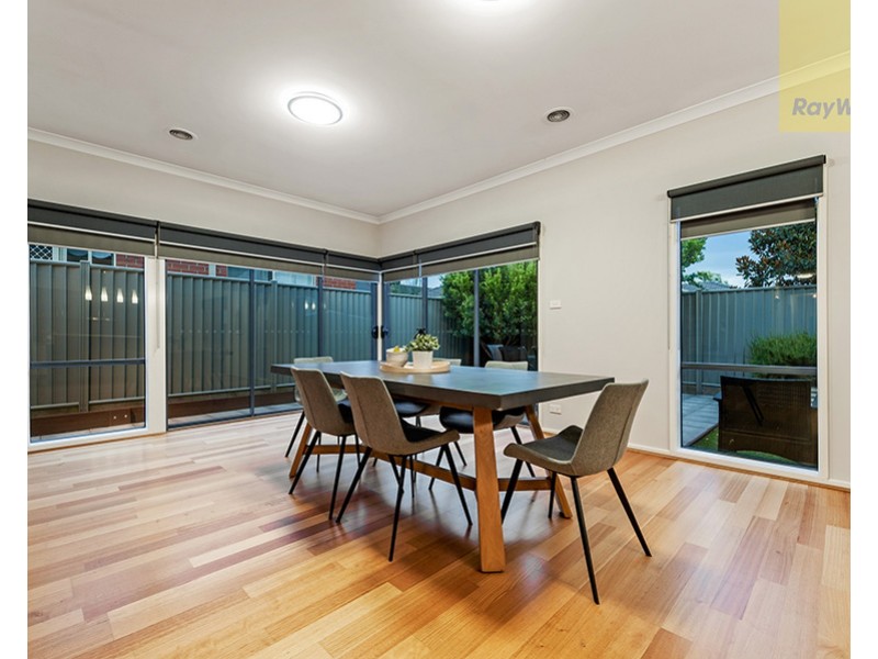 17 Westerfolds Loop, Craigieburn VIC 3064