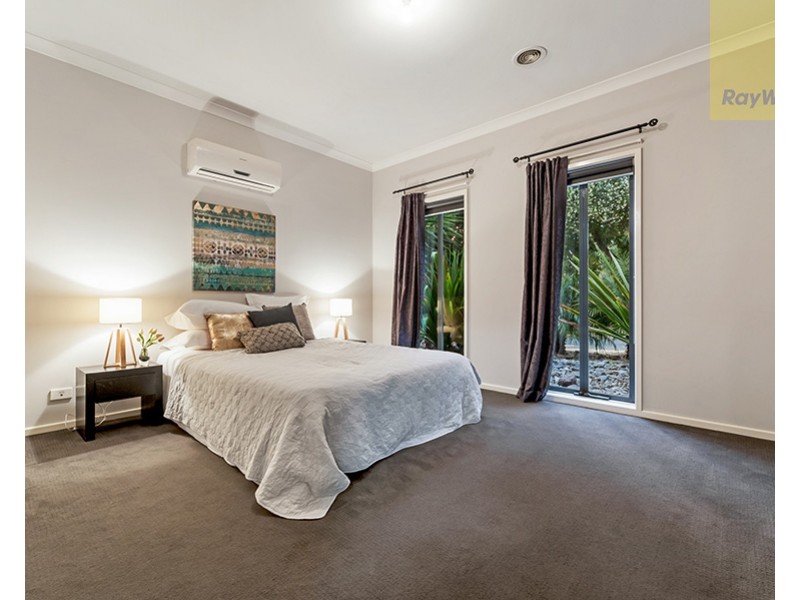 17 Westerfolds Loop, Craigieburn VIC 3064
