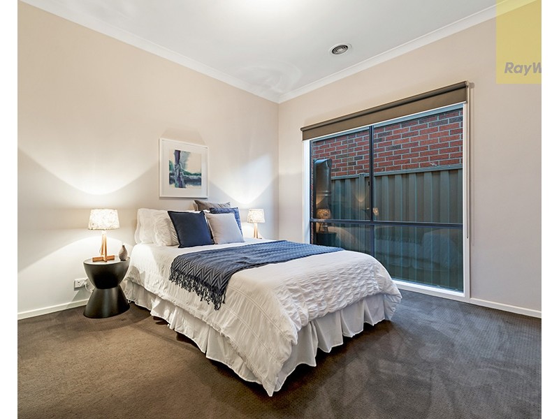 17 Westerfolds Loop, Craigieburn VIC 3064