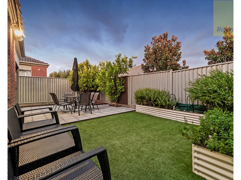 17 Westerfolds Loop, Craigieburn VIC 3064