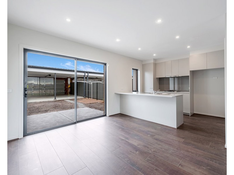 13 Channel Walk, Craigieburn VIC 3064