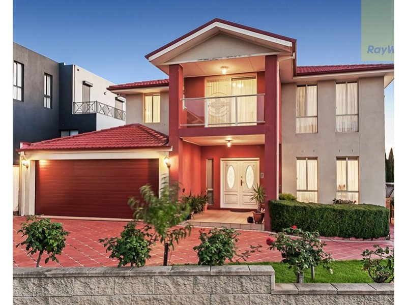 11 Thomas Street, Roxburgh Park VIC 3064