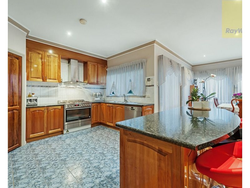11 Thomas Street, Roxburgh Park VIC 3064