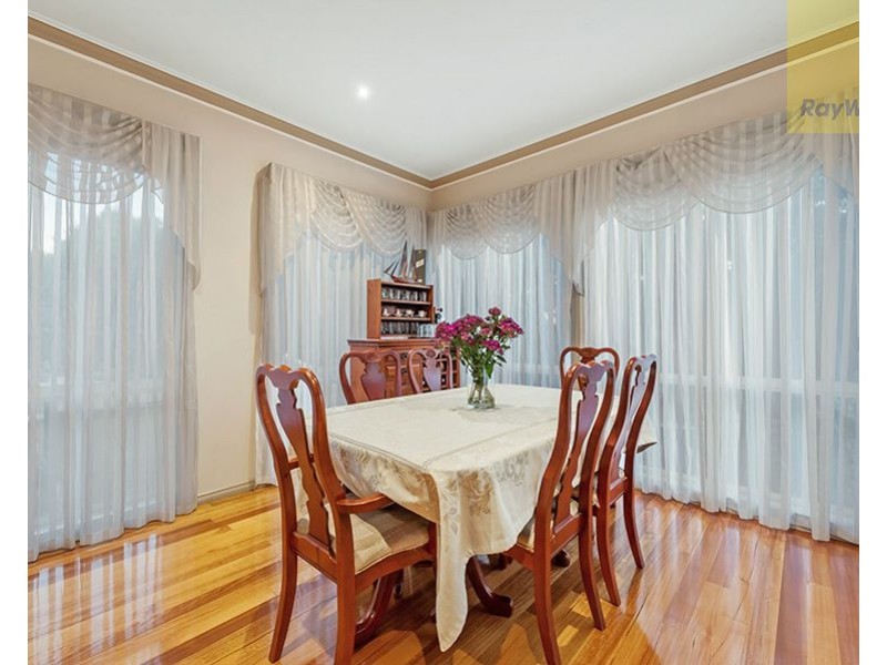 11 Thomas Street, Roxburgh Park VIC 3064