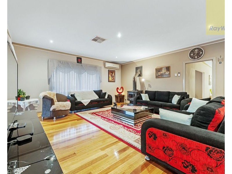 11 Thomas Street, Roxburgh Park VIC 3064