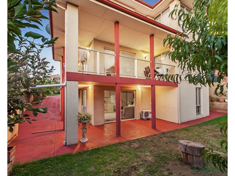 11 Thomas Street, Roxburgh Park VIC 3064