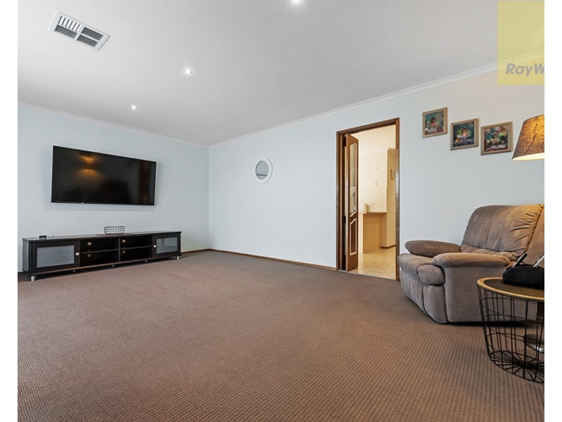 112 Bridgewater Road, Craigieburn VIC 3064