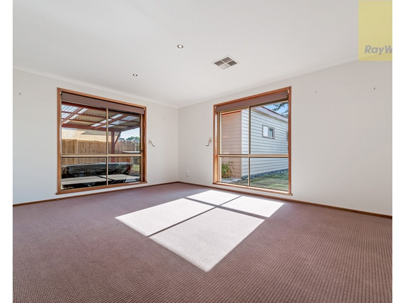 112 Bridgewater Road, Craigieburn VIC 3064