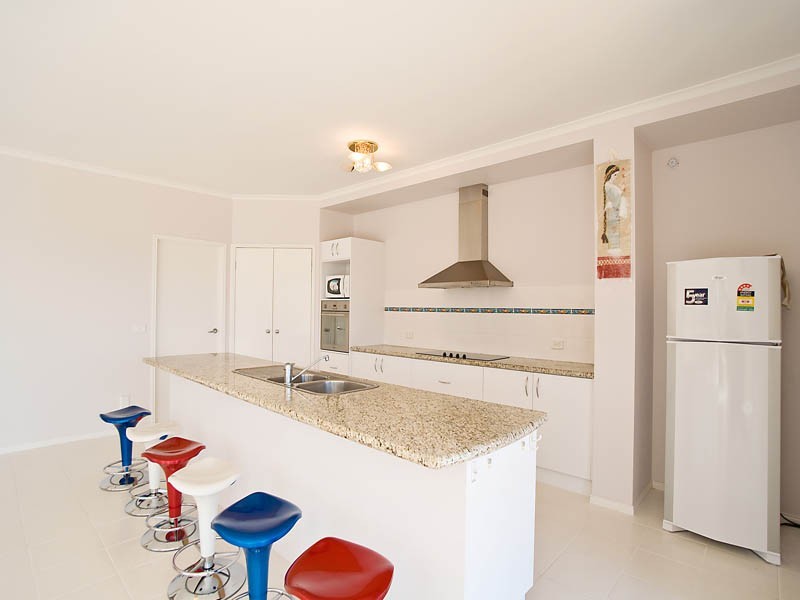 35 Summit Drive, Mickleham VIC 3064