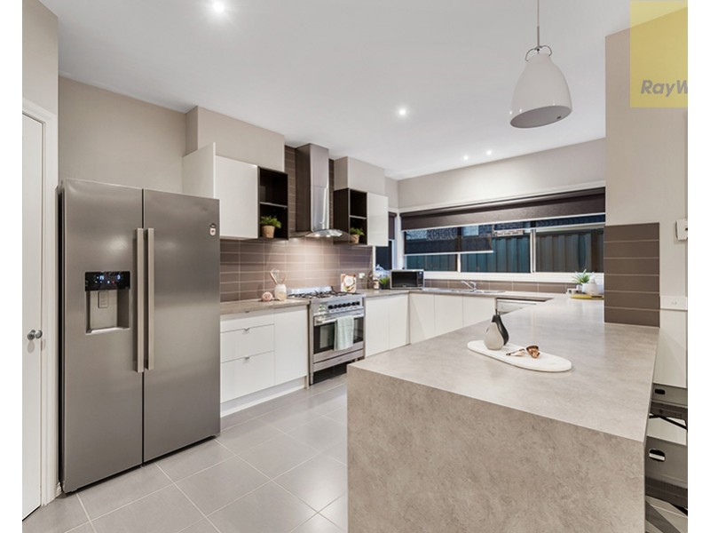 64 Newbury Boulevard, Craigieburn VIC 3064