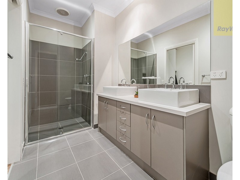 64 Newbury Boulevard, Craigieburn VIC 3064