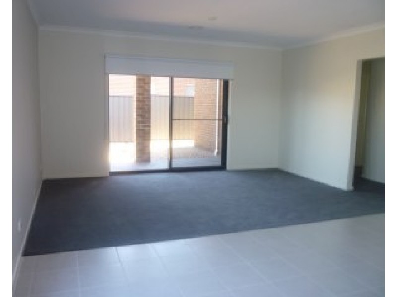 7 Pearce Way, Craigieburn VIC 3064