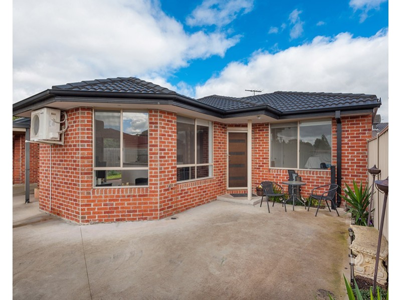 16a Gillingham Crescent, Craigieburn VIC 3064