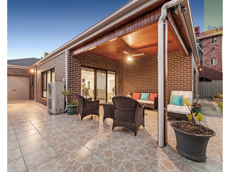13 Elsternwick Way, Craigieburn VIC 3064