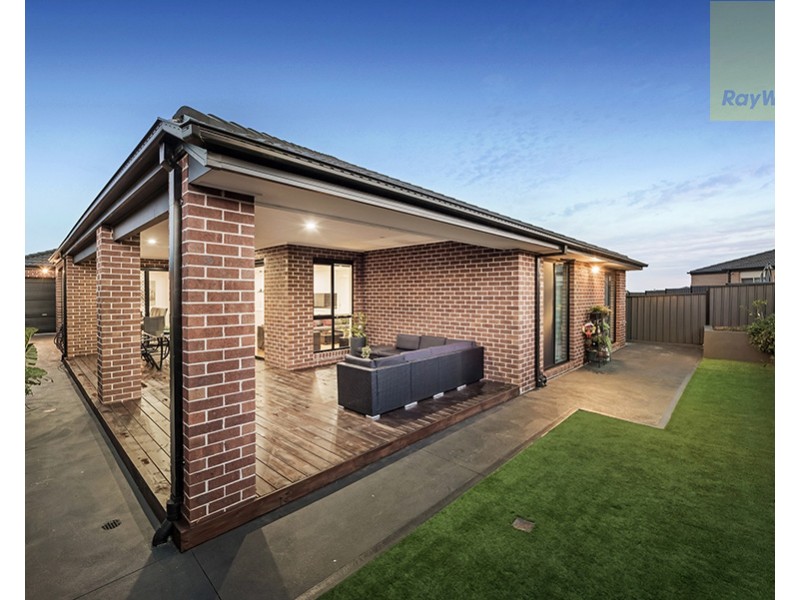 37 Escapade Boulevard, Craigieburn VIC 3064