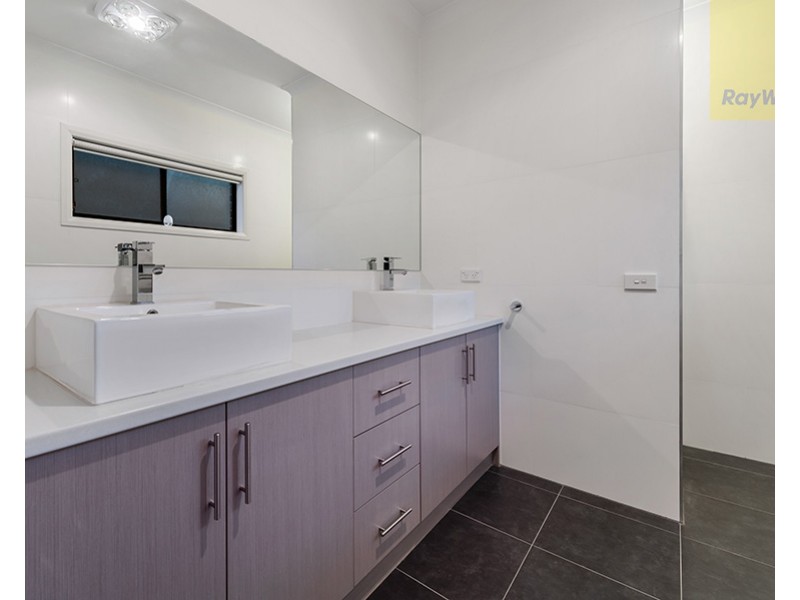 29 Somersby Road, Craigieburn VIC 3064