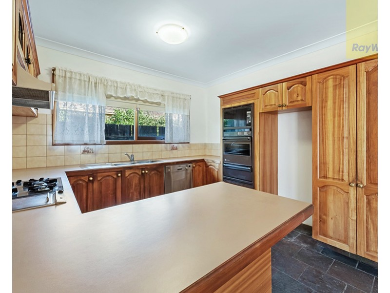 9 Moffat Court, Greenvale VIC 3059