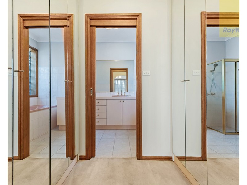 9 Moffat Court, Greenvale VIC 3059