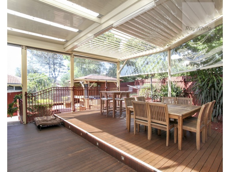 9 Farley Court, Gladstone Park VIC 3043