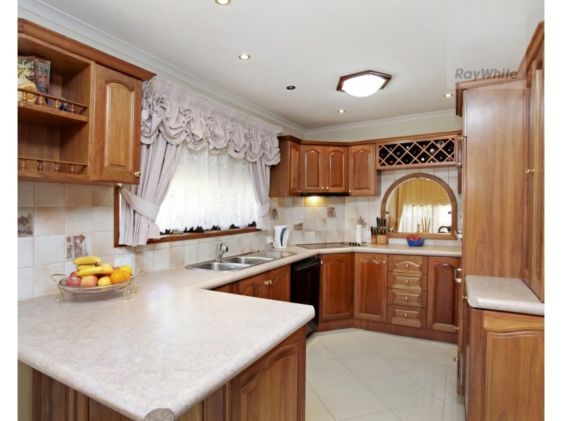 3 Bede Court, Gladstone Park VIC 3043