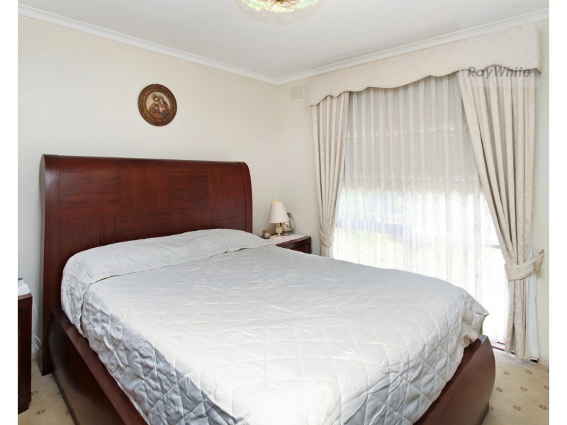 3 Bede Court, Gladstone Park VIC 3043