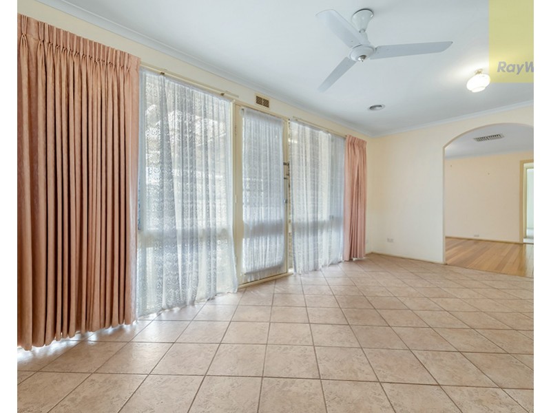 11 Brampton Close, Craigieburn VIC 3064