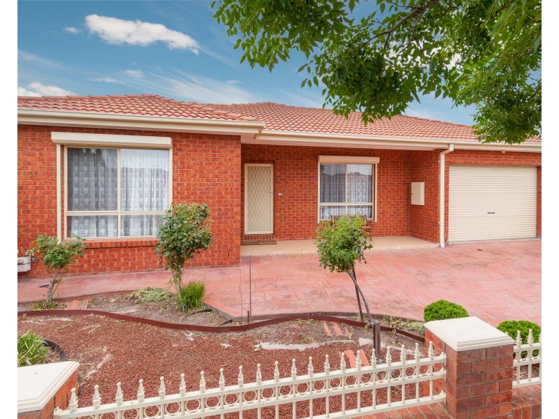 26 Colchester Circuit, Roxburgh Park VIC 3064