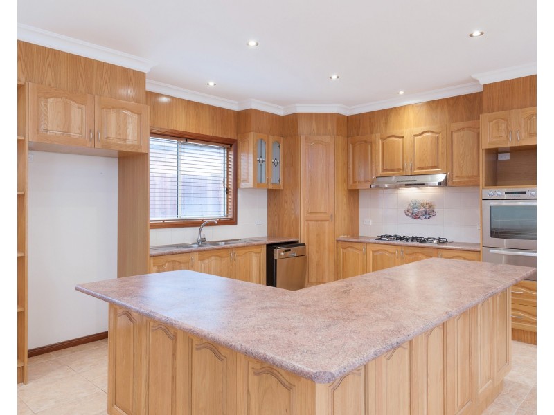 26 Colchester Circuit, Roxburgh Park VIC 3064