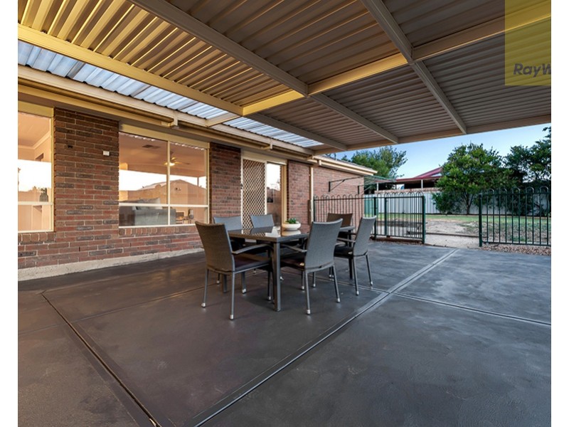 61 Creekwood Drive, Craigieburn VIC 3064