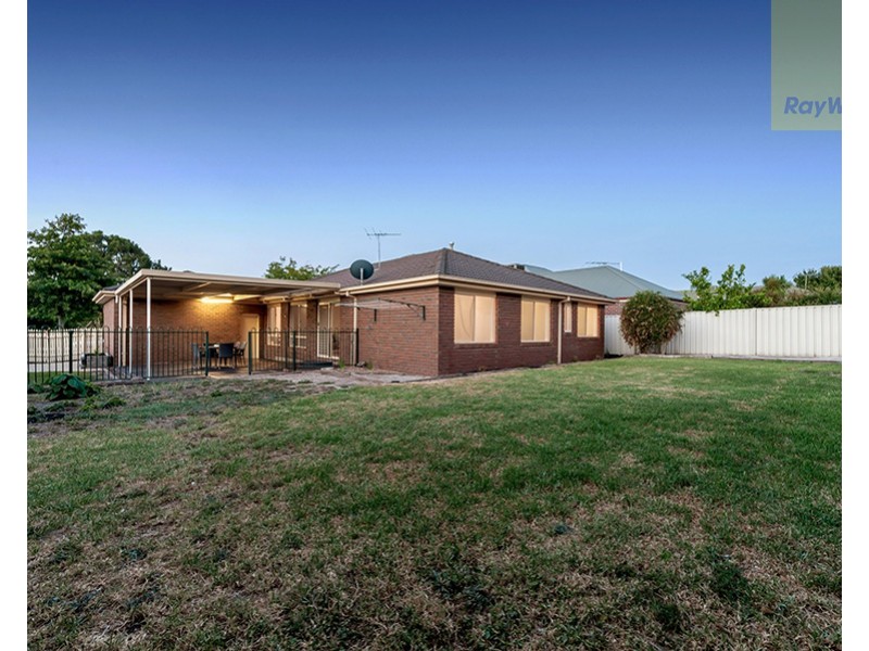 61 Creekwood Drive, Craigieburn VIC 3064
