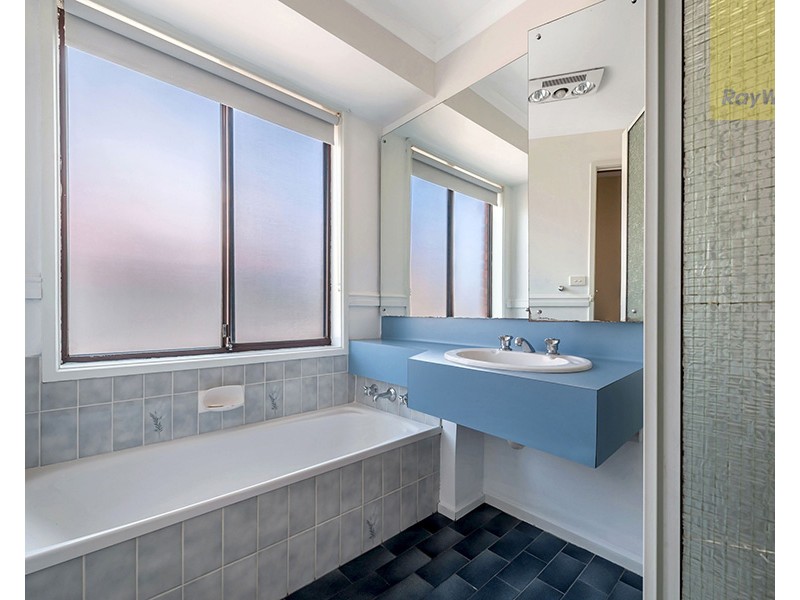 4 Balcombe Court, Craigieburn VIC 3064