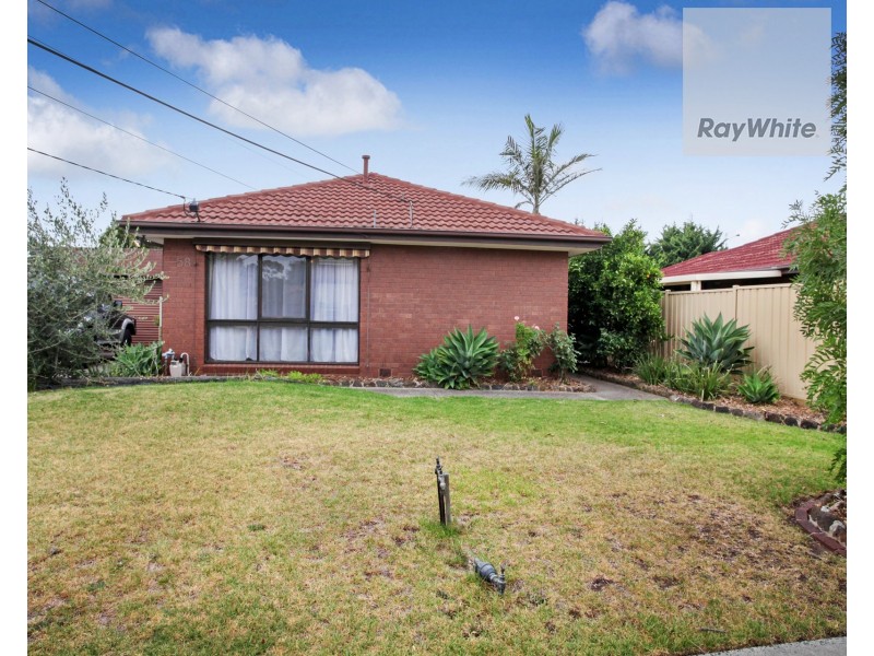 58 Lenoak Street, Gladstone Park VIC 3043