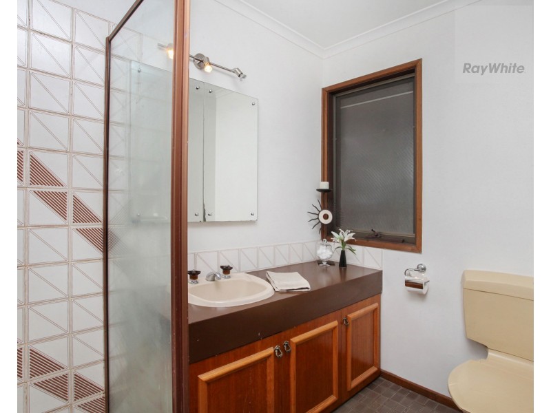 58 Lenoak Street, Gladstone Park VIC 3043