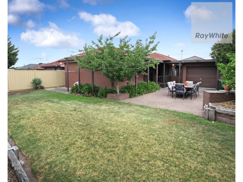 58 Lenoak Street, Gladstone Park VIC 3043