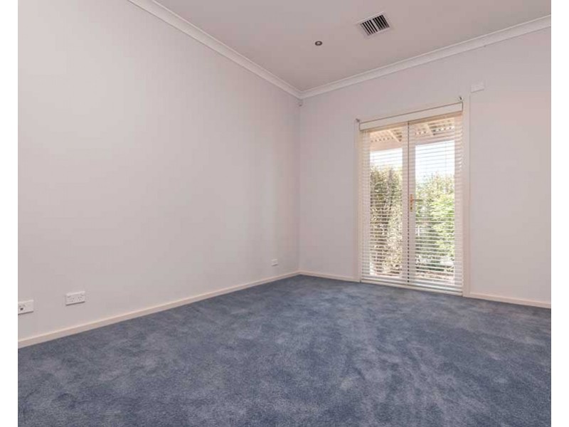 53 Bowral Loop, Craigieburn VIC 3064