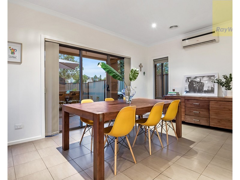 32 The Garlands, Craigieburn VIC 3064