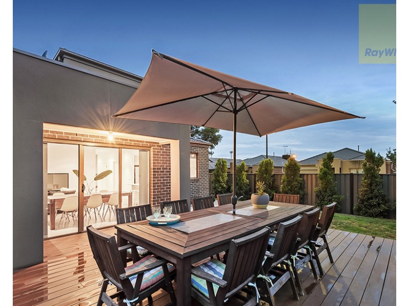 32 The Garlands, Craigieburn VIC 3064