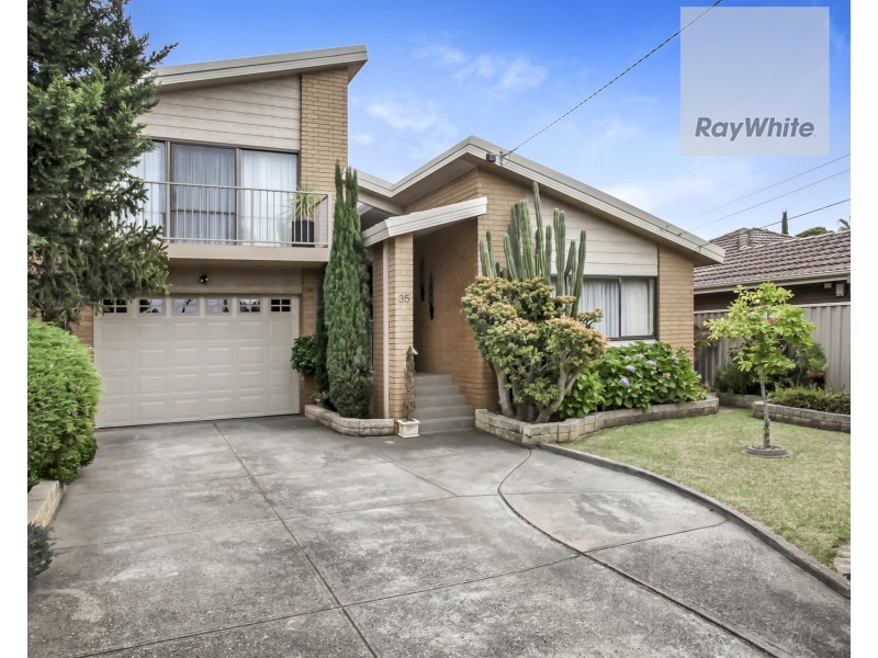 35 Fisher Grove, Tullamarine VIC 3043