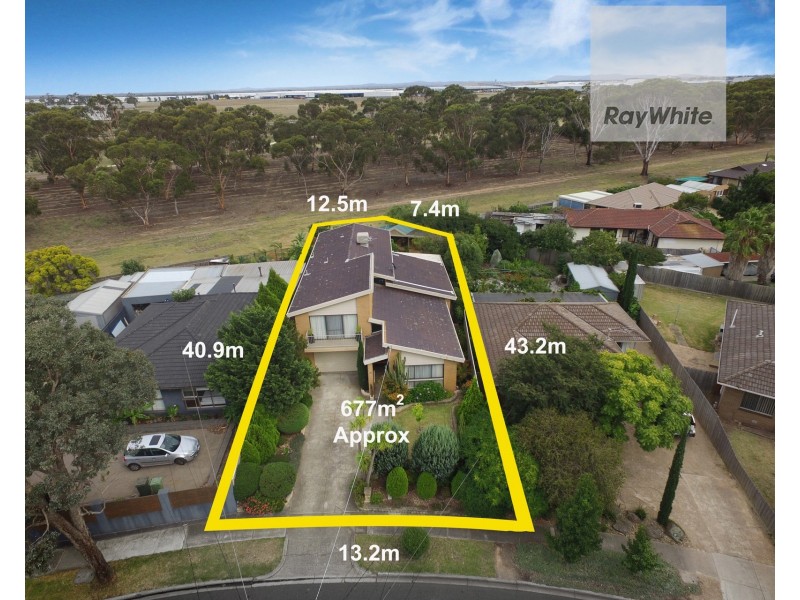 35 Fisher Grove, Tullamarine VIC 3043
