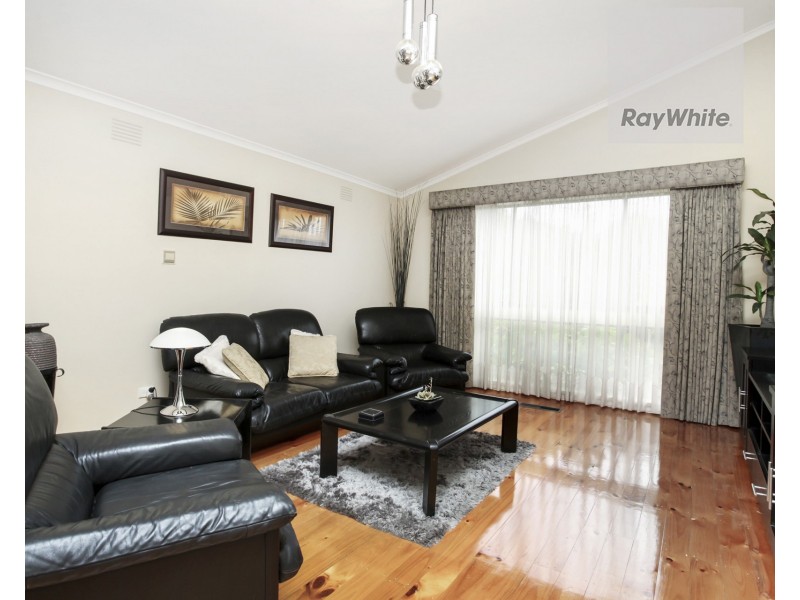 35 Fisher Grove, Tullamarine VIC 3043