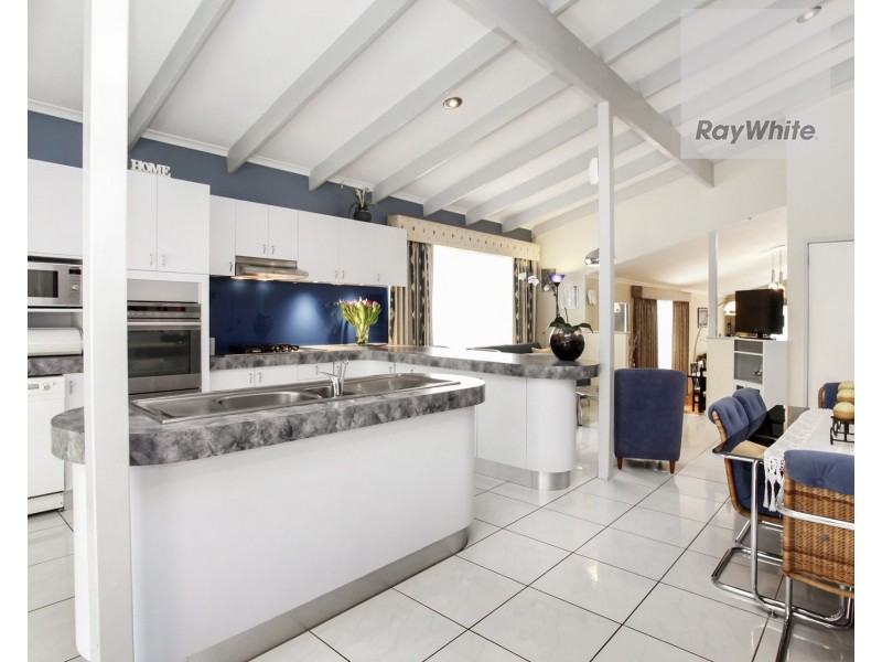 35 Fisher Grove, Tullamarine VIC 3043