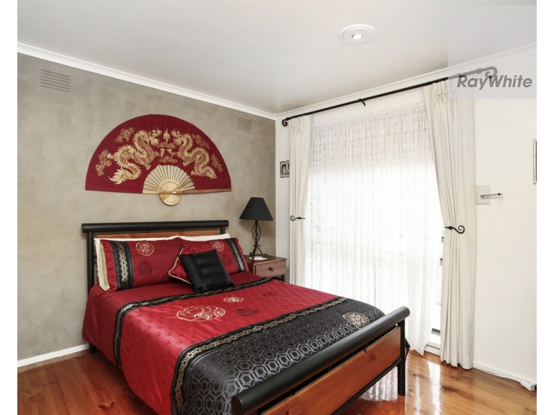 35 Fisher Grove, Tullamarine VIC 3043