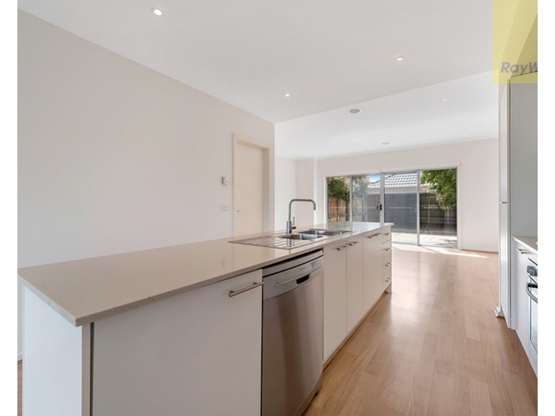 11/8 Moresby Court, Craigieburn VIC 3064