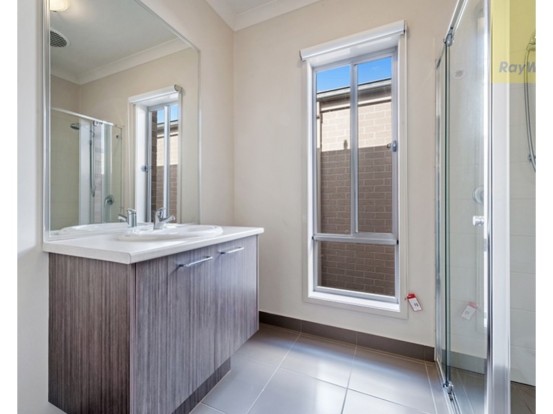 40 Spirited Way, Craigieburn VIC 3064