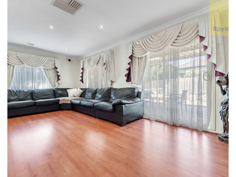14 Farnham Court, Craigieburn VIC 3064