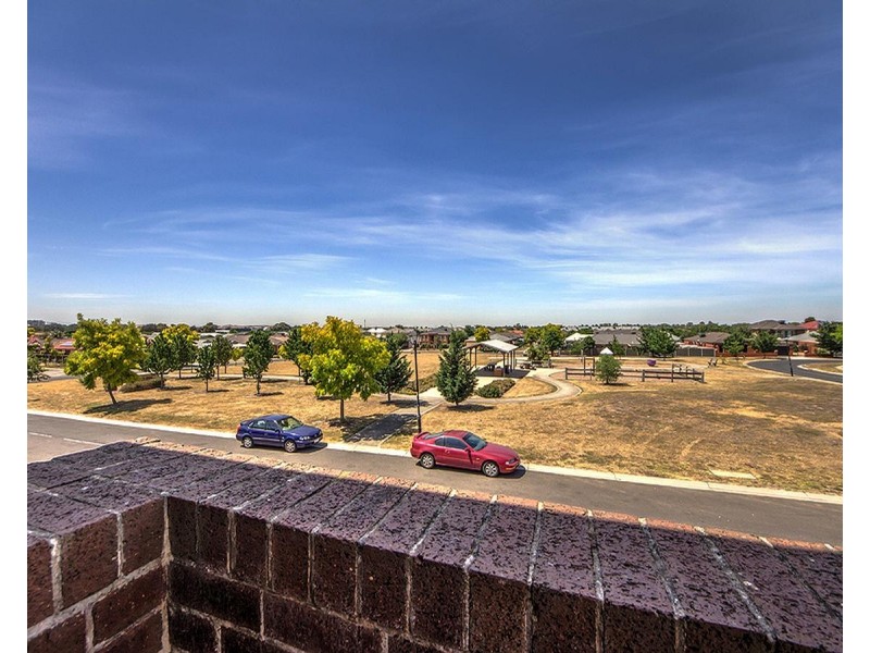70 Hamilton Hume Parade, Craigieburn VIC 3064