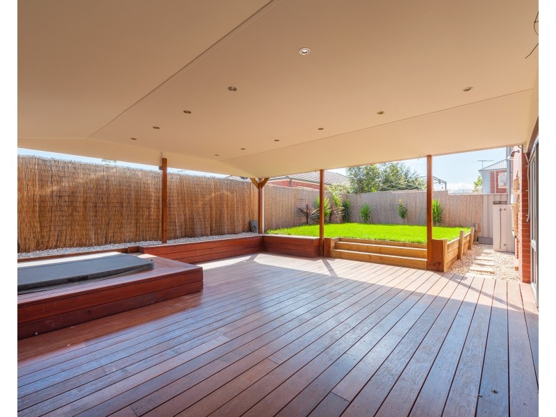 6 Gunning Lane, Craigieburn VIC 3064