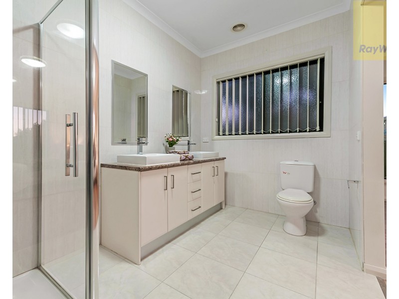 17 Northumberland Circuit, Craigieburn VIC 3064